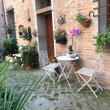 Romantica Mansarda Per 2 Lejlighed Ferrara