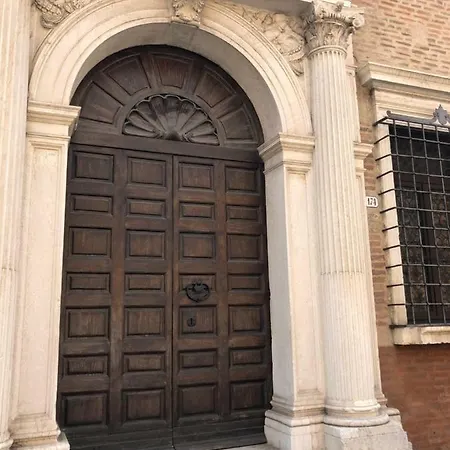 Romantica Mansarda Per 2 Ferrara